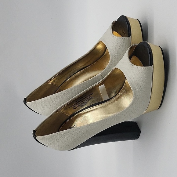 2- Mossimo Women's Platforms Open Toe Slip-on Shoes Size 7 - Picture 1 of 16